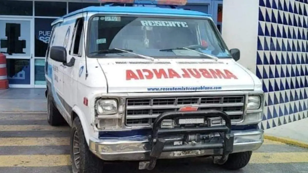 ambulancia de rescate y auxilio voluntario de Acatlan